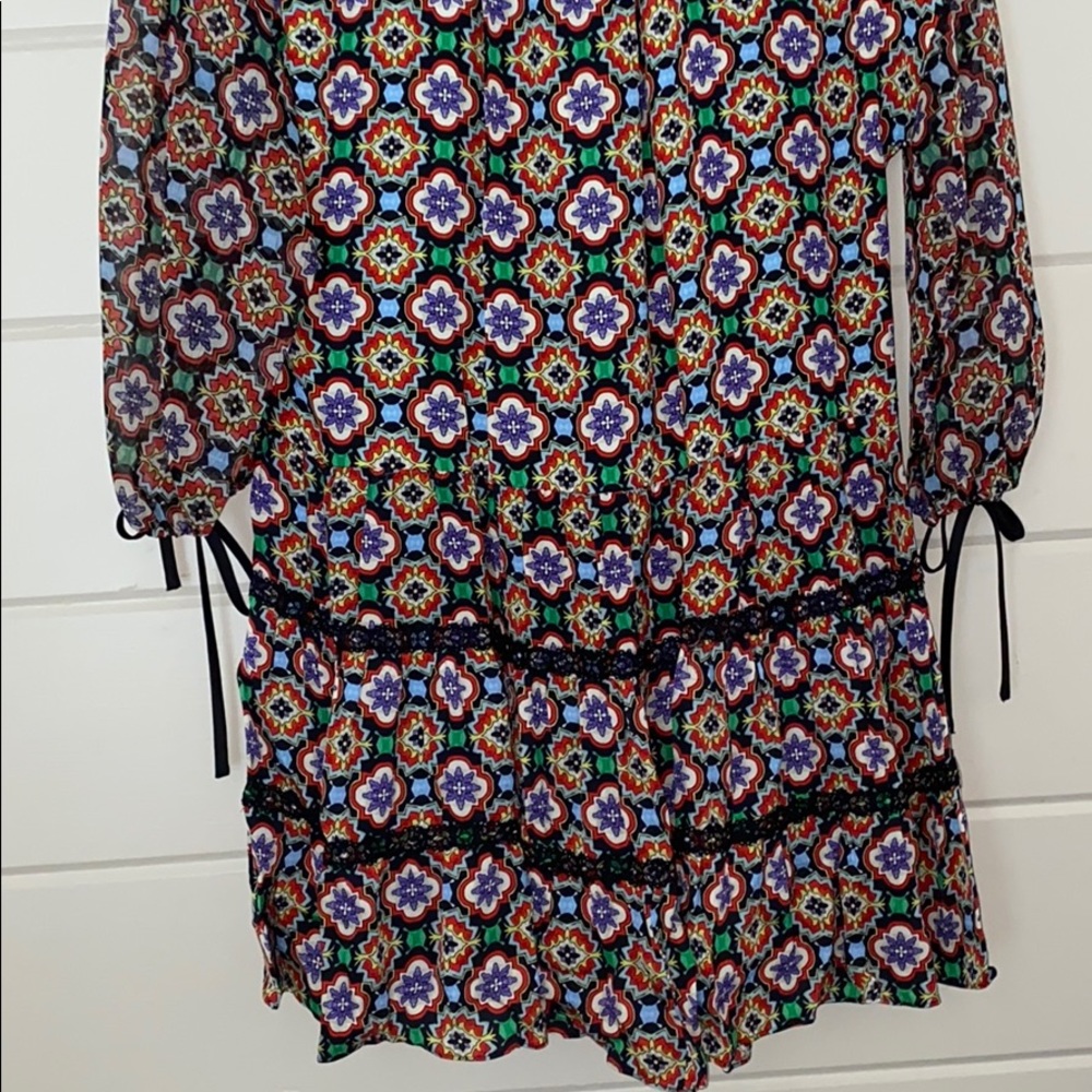 Alice + Olivia Arnette Palace Tile Tiered Tunic Mini Dress Size Medium - Picture 8 of 8